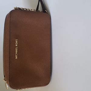 Michael Kors Jetset Crossbody